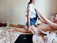 Сожитель-извращенец установил в комнате парочки скрытую камеру, чтобы наблюдать за их сексуальной жизнью 6