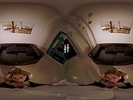 Тёлочка с зачётной грудью довела мальчика до того, что он потерял контроль и занялся с ней VR сексом 6