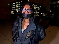 Подземная парковка пуста и никто не поможет арабской девочке, когда она встречает пикапера 4