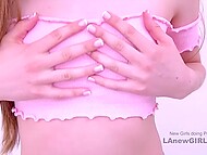Good-looking newcomer with ease turns usual photo shoot into awesome sex with agent 5