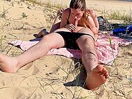 Chick prefers to live free on beach and suck man for a dose of fresh sperm in the mouth 6