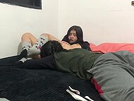 Horny guy woke up his young girlfriend with cunnilingus and fucked her in front of an amateur camera 5