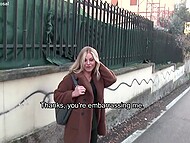 Šťastný chlap potká MILF na ulici a šuká ji do pusy a kundičky, natáčí žhavý proces na kameru