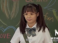 Introducing a fresh face in the classroom - a newcomer's first day experience in a high school setting. 6