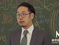 Introducing a fresh face in the classroom - a newcomer's first day experience in a high school setting. 7