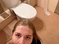 Быстрый трах в спортзале. Очень рискованный публичный секс с Californiababe 11