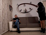 Very Myller gets bored at home and invites her friend to have group fucking 4