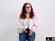 Leana Lovings' intense solo masturbation and climax revealed in a full scene 4