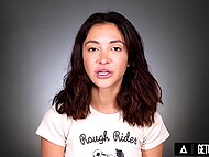 Jane Wilde's intense eye-rolling orgasm with a Hitachi toy in close-up 4