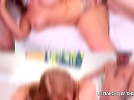 Плотный зад рыжей MILF трахают два парня в сексе втроем 10
