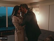 Drop-dead gorgeous lass Evelin Stone has intense sex on her first date 4