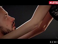Страстные чешские анальные фантазии Белль Клэр воплощаются в жизнь с Адамом Блэком 5