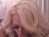 Blonde pornstar Taylor Vixxen with big breasts shows the way she can treat a cock 6