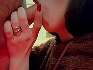 Pretty chick Eliva Love satisfies her boyfriend orally and gets a mouthful of hot spunk 4