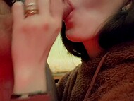 Pretty chick Eliva Love satisfies her boyfriend orally and gets a mouthful of hot spunk 9