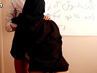 Arab teacher Melon Irani dove headfirst into her work and was banged by a student in the classroom 4