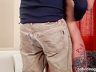 Man gave cunnilingus to girl knowing that after that she couldn't get away from a blowjob 5