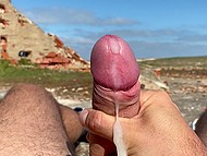 Jerking off in the fresh air is much better, so the man always comes to the abandoned building 11