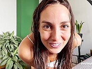 Amateur German teen during video blog finds time to capture on camera her solo masturbation in the bath 8