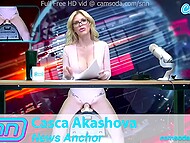 Великолепная ведущая Casca Akashova светит большими буферами и скачет на секс-машине во время выпуска новостей 5