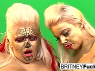 Golden naked blonde Britney Amber kisses her curvy girlfriend and has fantastic mutual masturbation 9